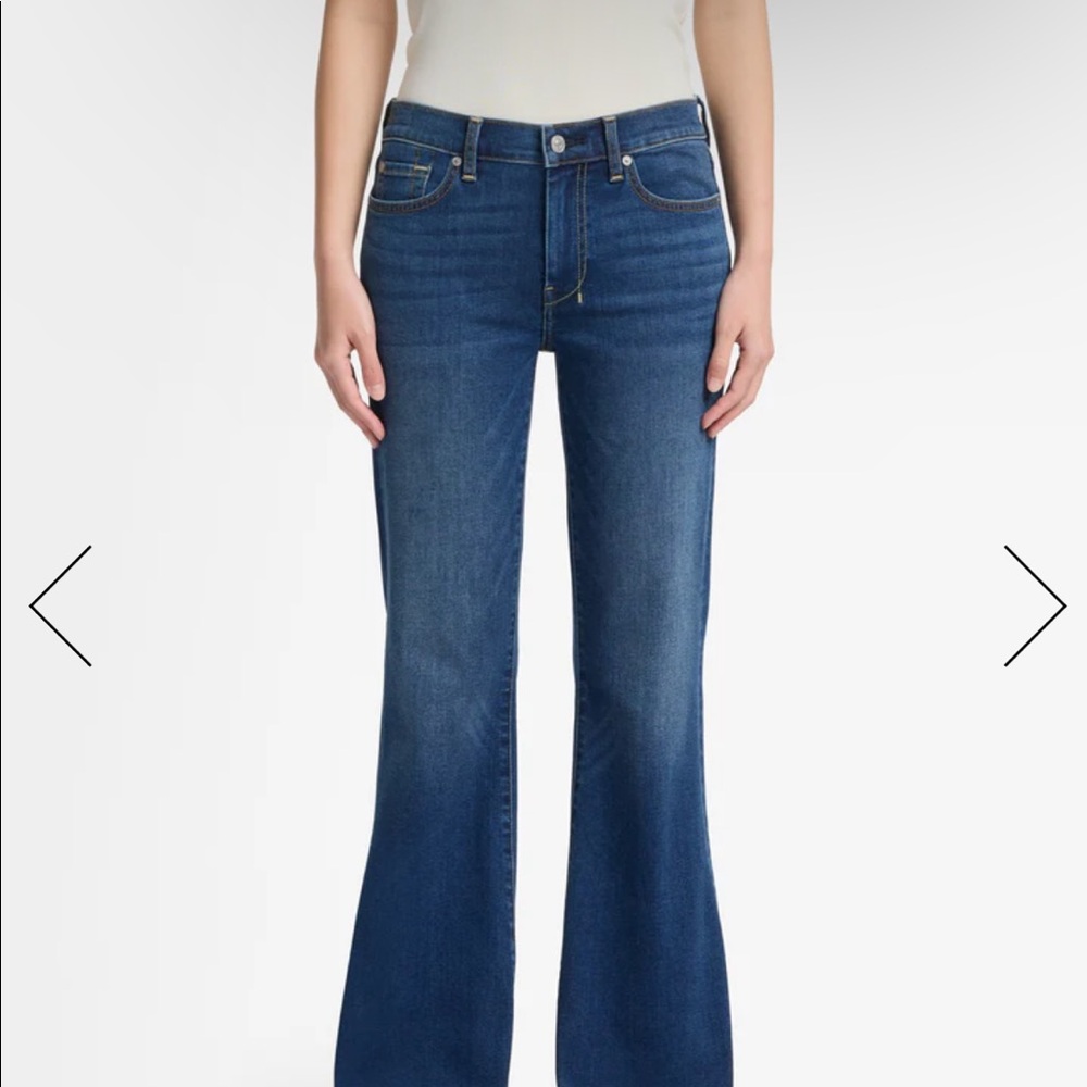 Seven 7 jeans-flare brand new never been worn.